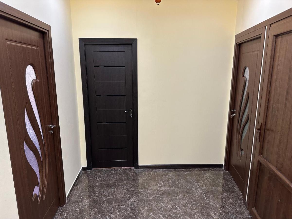 Favorit Hotel-Hostel Yerevan Ngoại thất bức ảnh