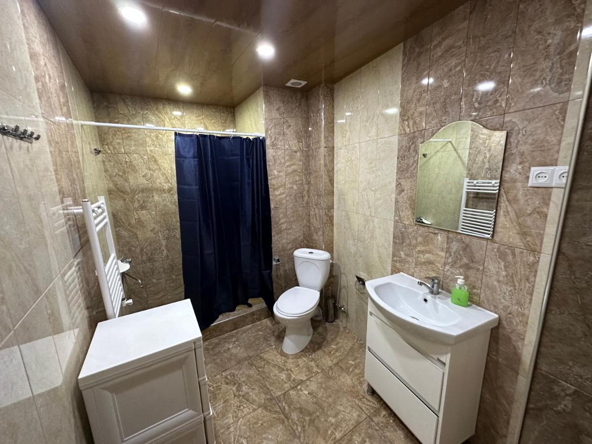 Favorit Hotel-Hostel Yerevan Ngoại thất bức ảnh