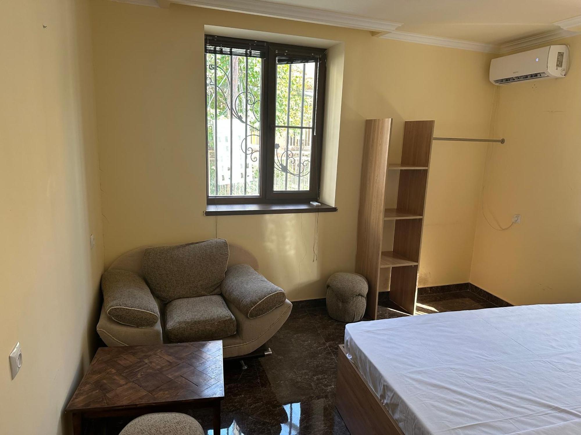 Favorit Hotel-Hostel Yerevan Ngoại thất bức ảnh